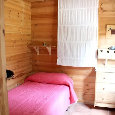 Chalet Carrer Rectoria De Collsabadell Feriehus Llinars del Valles